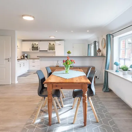 Kommodig Veer Lejlighed